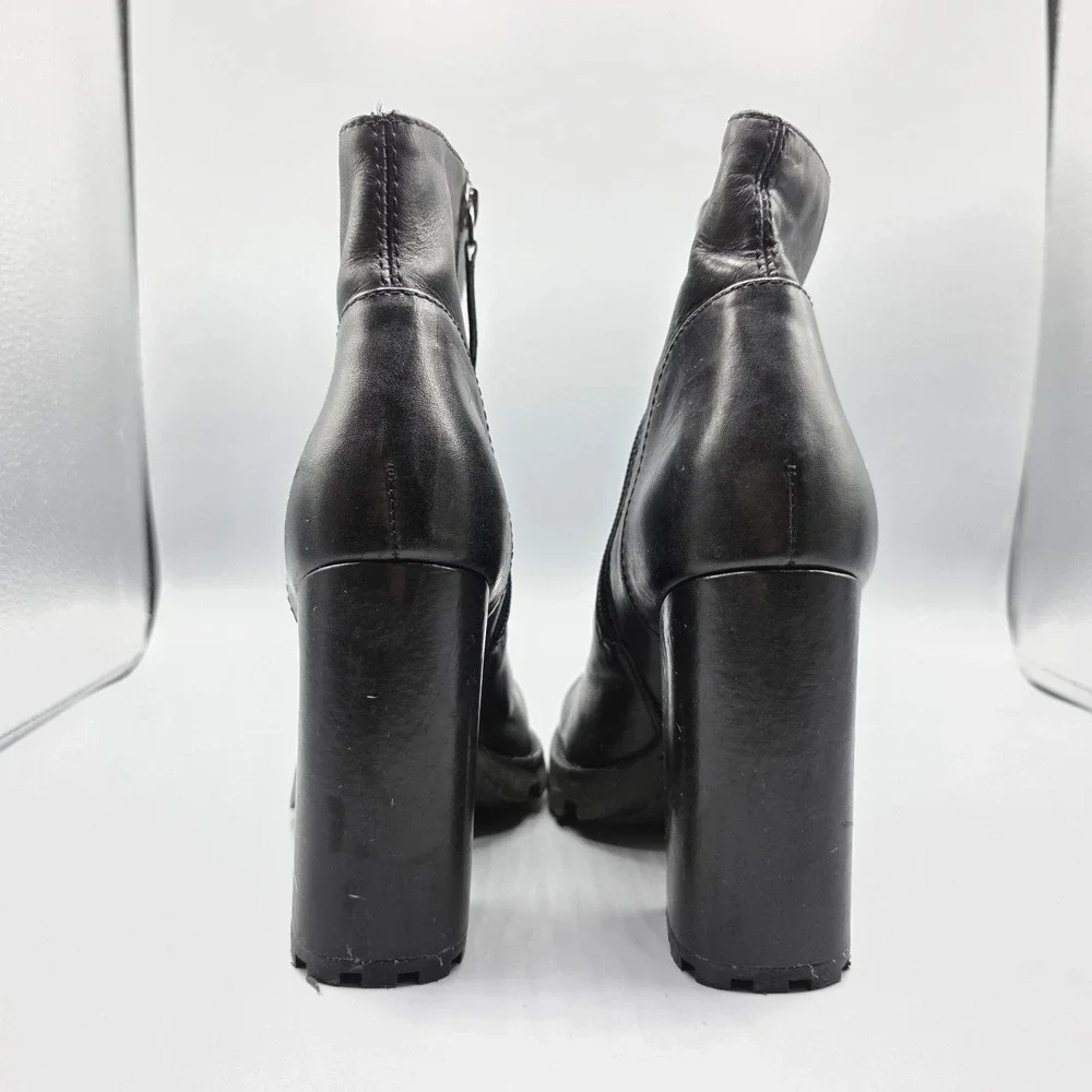 Schutz Boots Womens 39‎ Black Leather Chunky Lug Sole High Heel Booties Zipper